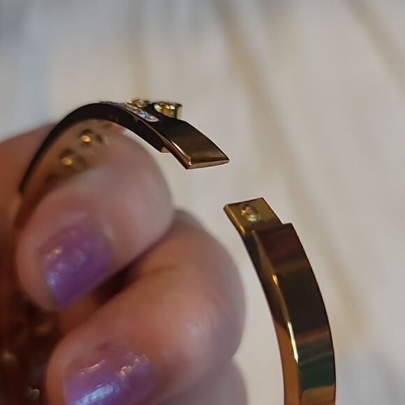 💲2️⃣0️⃣ Bundled ✔️Dazzling Rhinestone Crown Bracelet Gold And Crystal Bangle - Picture 9 of 10